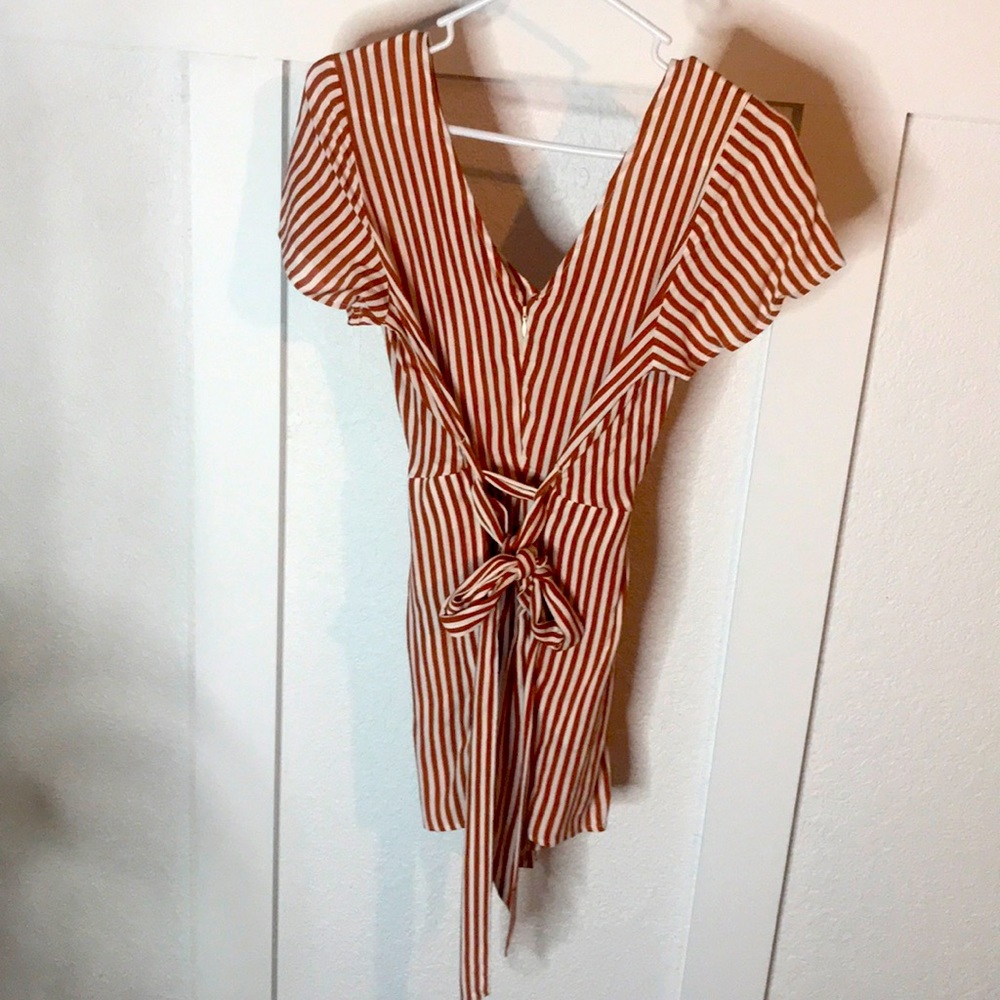 Short romper - Picture 2 of 4
